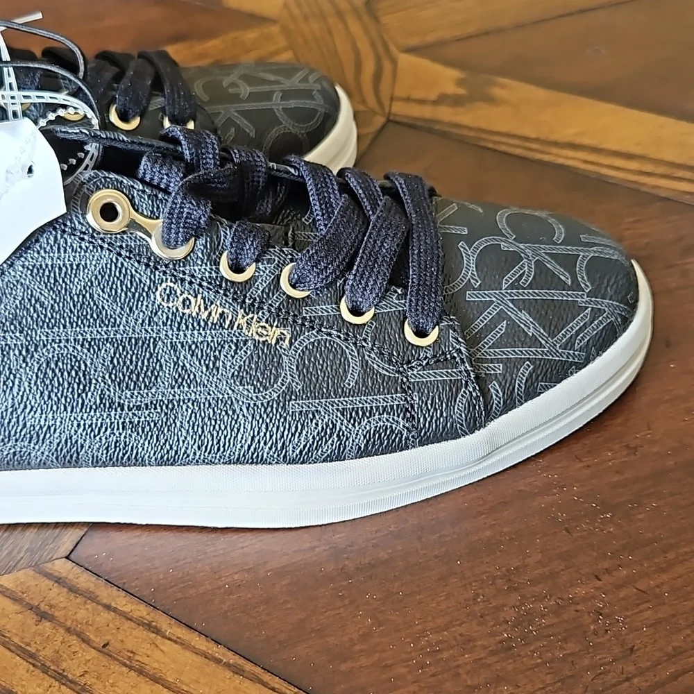 Calvin Klein Women's Michaela Low Top Sneakers NWT - Picture 6 of 7